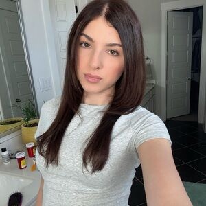 Meet your Posher, Layla